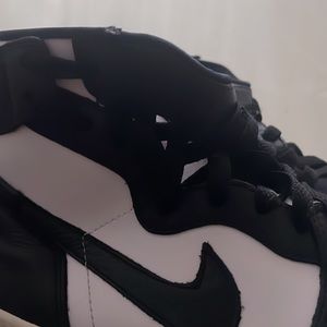 Air Jordan 1 Retro
Rebel 'Concord'